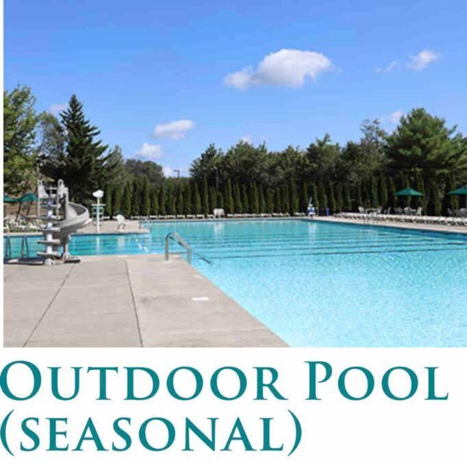 Luxury 4 Bedroom House In Pocono Mountains In Golf Course Near Lake Tobyhanna Kültér fotó