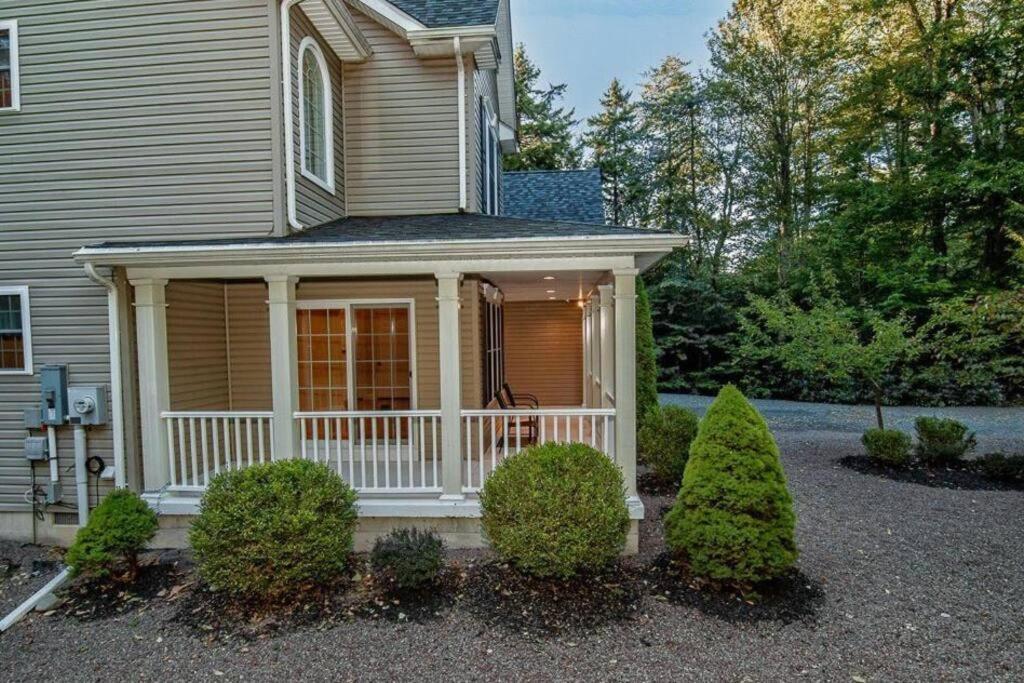 Luxury 4 Bedroom House In Pocono Mountains In Golf Course Near Lake Tobyhanna Kültér fotó